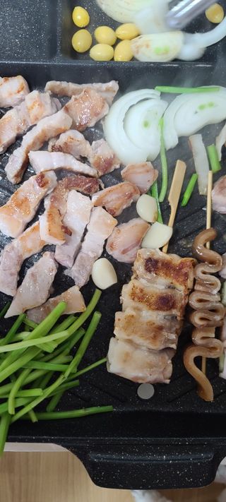 찐신선 한끼한팩 미국 냉동 목살 & 네덜란드 냉동 삼겹살 SET — 5점을 준 리뷰어가 2021년 11월 올린 사용 사진