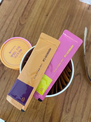 페페로니 맛있는 스틱 - 무항생제 닭고기 15개 + 알래스카 연어 15개 — 5점을 준 리뷰어가 2021년 8월 올린 사용 사진