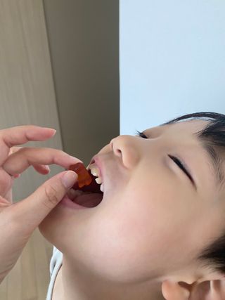 야미얼스 구미베어 구미웜 젤리 4팩 세트 — 5점을 준 리뷰어가 2021년 4월 올린 사용 사진