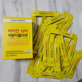자연에온 경남제약 비타민 쉬머 저분자콜라겐 20g x 30포 — 5점을 준 리뷰어가 2021년 12월 올린 사용 사진