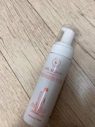 MF프리 [닥터문] 유산균 락토케어 질경초 여성청결제 200ml (폼타입) — 5점을 준 리뷰어가 2022년 7월 올린 사용 사진
