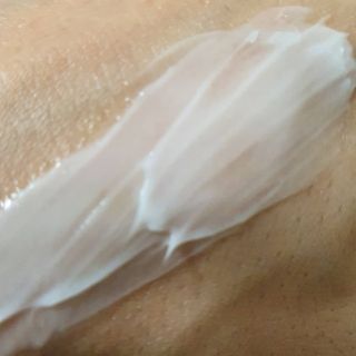 [휴랑] 오미자 2,000알로 피부 생기를 채워주는 밸런싱 크림 — 5점을 준 리뷰어가 2021년 10월 올린 사용 사진