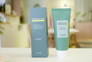 김정문알로에 큐어 큐어 인텐시브 알로에 배리어 릴리프 크림 100g — 5점을 준 리뷰어가 2021년 4월 올린 사용 사진