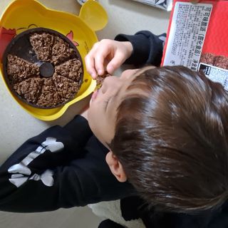 NISSIN 닛신 크리스피 초코 — 5점을 준 리뷰어가 2022년 12월 올린 사용 사진
