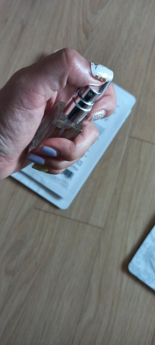 리브얼 | LIVALL 바이오셀룰로오스 마스크 레스트 앤 글로우 33ml  x 3개입 — 3.5점을 준 리뷰어가 2022년 7월 올린 사용 사진