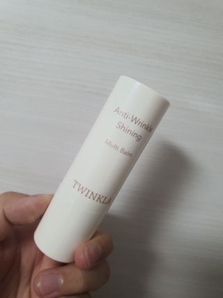 트윙클라 안티링클 샤이닝 멀티밤 — 5점을 준 리뷰어가 2022년 7월 올린 사용 사진