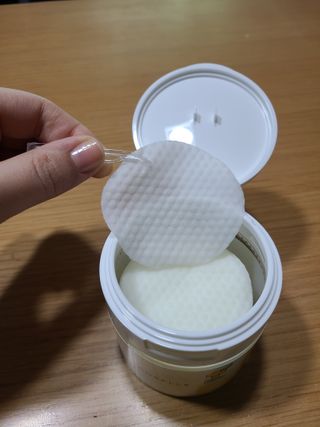 랑벨 비타 에너지 잡티 앰플 패드 65매 (투명하고 밝은 얼굴 광채패드) — 5점을 준 리뷰어가 2022년 5월 올린 사용 사진