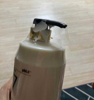 [포레스트스토리] B7 안티 헤어로스 샴푸1,000ml + 헤어팩 1,000ml — 4점을 준 리뷰어가 2021년 4월 올린 사용 사진