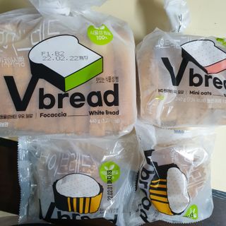 롯데제과 Vbread 포카치아식빵1개 + 미니식빵 1개 + 머핀 2개 세트 — 5점을 준 리뷰어가 2021년 9월 올린 사용 사진