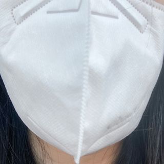 나무드 [유한킴벌리] 크리넥스 KF94 데일리 마스크 화이트 대형 블랙 10개 , 대형 화이트 10개 — 5점을 준 리뷰어가 2021년 10월 올린 사용 사진