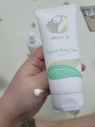 mom e 맘이 내추럴 베이비 케어 크림+바디오일 — 5점을 준 리뷰어가 2021년 1월 올린 사용 사진