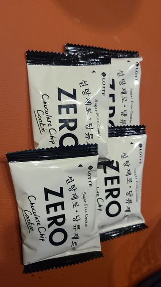ZERO (초콜릿 칩 쿠키, 카카오 케이크, 후르츠 젤리, 아이스 콜라, 아이스 초코바) — 5점을 준 리뷰어가 2022년 6월 올린 사용 사진