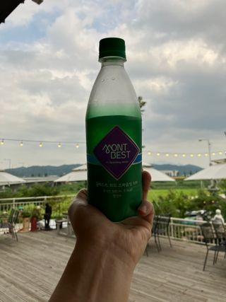몽베스트 Montbest with Sparkling water Plain 20병 — 3.5점을 준 리뷰어가 2022년 7월 올린 사용 사진
