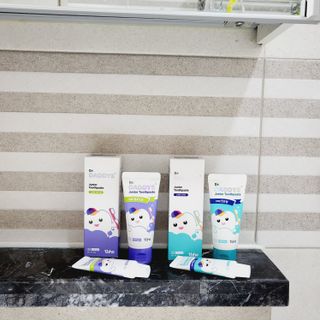 닥터데디스 안심불소 튼튼치약(청포도, 민트 중 택 1) 60g + 여행용 미니 치약 15g — 5점을 준 리뷰어가 2022년 8월 올린 사용 사진