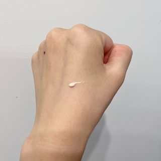 제주인디 카멜리아 블러썸 선크림 — 3.5점을 준 리뷰어가 2023년 9월 올린 사용 사진