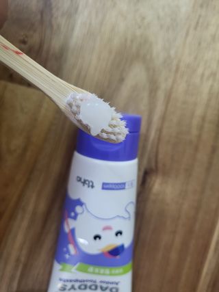 닥터데디스 안심불소 튼튼치약(청포도, 민트 중 택 1) 60g + 여행용 미니 치약 15g — 4점을 준 리뷰어가 2022년 7월 올린 사용 사진