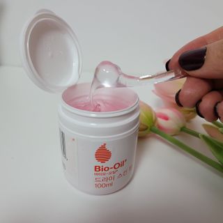 바이오오일 [바이오-오일] 드라이 스킨 젤 100ml — 5점을 준 리뷰어가 2021년 10월 올린 사용 사진