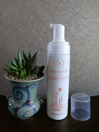 MF프리 [닥터문] 유산균 락토케어 질경초 여성청결제 200ml (폼타입) — 5점을 준 리뷰어가 2022년 6월 올린 사용 사진