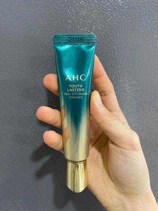 [NEW 탄력유턴 아이크림] AHC 유스 래스팅 리얼 아이크림 포 페이스 — 5점을 준 리뷰어가 2021년 3월 올린 사용 사진