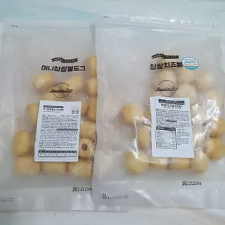 Dog&Ball 독앤볼 [Dog&Ball] 미니찹쌀볼도그 찹쌀치즈볼 — 5점을 준 리뷰어가 2021년 9월 올린 사용 사진