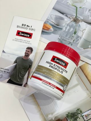 Swisse 스위스 고함량 프로폴리스 2,000mg 210정 — 4점을 준 리뷰어가 2021년 4월 올린 사용 사진