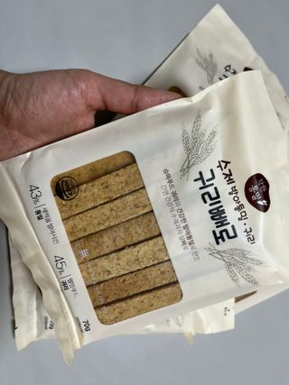 밸런스 다이어트랩 밸다랩 발아통밀 수제간식 살빼로 70g X 5봉 — 5점을 준 리뷰어가 2023년 4월 올린 사용 사진