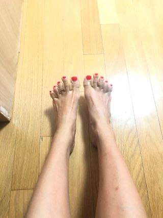 휜 발가락이 아프다면..발가락 스트레칭 보조용품 쿨핀 두발애(1set-2개입) — 4점을 준 리뷰어가 2022년 6월 올린 사용 사진