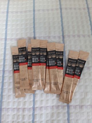 서울약사신협_투데이홍삼정플러스스틱_10g x 60포 — 5점을 준 리뷰어가 2021년 7월 올린 사용 사진