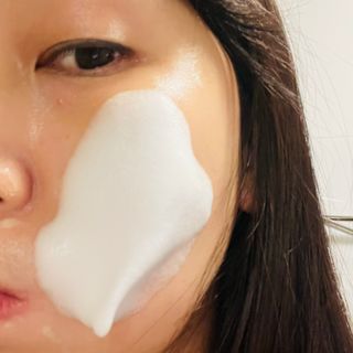 약손명가코스메틱 에오스보떼 브라이트닝 버블 폼 클렌징 300ml — 5점을 준 리뷰어가 2021년 12월 올린 사용 사진