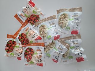 굽네몰 [굽네] 소스가 맛있는 닭가슴살 한입 볼 2종 8팩 — 5점을 준 리뷰어가 2021년 3월 올린 사용 사진