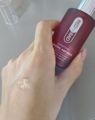 레드투래드 센서티브 어메이징 앰플 30ml — 3.5점을 준 리뷰어가 2021년 8월 올린 사용 사진