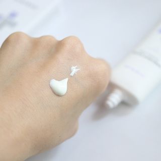 바노바기 코스메틱 바노바기 밀크씨슬 리페어 시카 선스크린 플러스 50ml — 5점을 준 리뷰어가 2023년 1월 올린 사용 사진