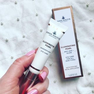 산수시 일루미네이팅 펄 영양 다크서클 스틱 아이 크림 케어 15ml — 5점을 준 리뷰어가 2021년 6월 올린 사용 사진