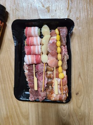 [다물꼬치] 모듬꼬치 10개 +데리야끼소스120g+매운고추소스120g — 5점을 준 리뷰어가 2021년 10월 올린 사용 사진