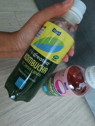 더그레잇티 콤부차 [매일유업] 더그레잇티 44kcal 콤부차 300ml *12개입 (오리지널 6개+베리리치 6개) — 5점을 준 리뷰어가 2023년 7월 올린 사용 사진
