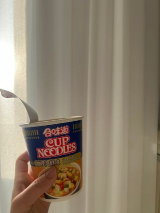 NISSIN 닛신 컵누들  4종 - 씨푸드오리지날, 씨푸드 스파이시, 씨푸드 커리, 씨푸드 XO소스 — 3점을 준 리뷰어가 2022년 12월 올린 사용 사진