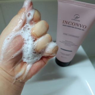 오투에니원 인컨보 바디 퍼퓸 샤워 젤 200ml — 5점을 준 리뷰어가 2023년 2월 올린 사용 사진