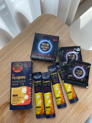 [키스립] 근복적인 숙취원인 해결 숙취해소제 키스립 코드레드487 2팩 & 뉴키스립비타 1box  set — 5점을 준 리뷰어가 2022년 3월 올린 사용 사진