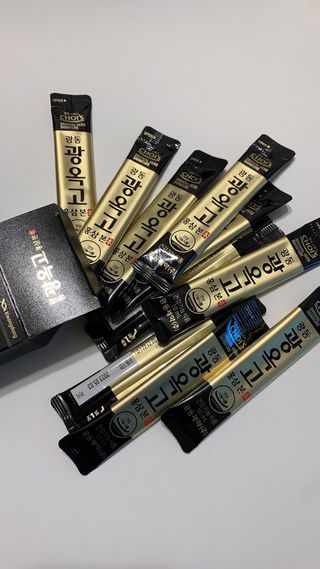 [광동제약] 광동 광옥고 홍삼 본 30포+쇼핑백 증정 — 5점을 준 리뷰어가 2021년 11월 올린 사용 사진