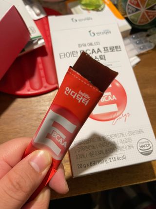 인디닥터 면역 생생 핑크 이뮨 젤리 + 타이탄 BCAA 프로틴 젤리스틱 — 4.5점을 준 리뷰어가 2022년 3월 올린 사용 사진