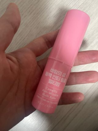 스킨큐어 산다화 카멜리아 안티 링클 멀티밤 — 5점을 준 리뷰어가 2022년 12월 올린 사용 사진