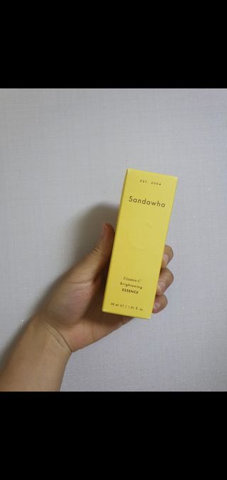스킨큐어 산다화 비타민c 화이트닝 에센스 30ml — 5점을 준 리뷰어가 2023년 8월 올린 사용 사진