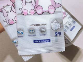 케이파이 나날마스크 [케이파이 나날] KF94 마스크 50매입 (개별포장) ,  여름에도 좋은 숨쉬기 편한 순수 국산 마스크 — 5점을 준 리뷰어가 2022년 8월 올린 사용 사진