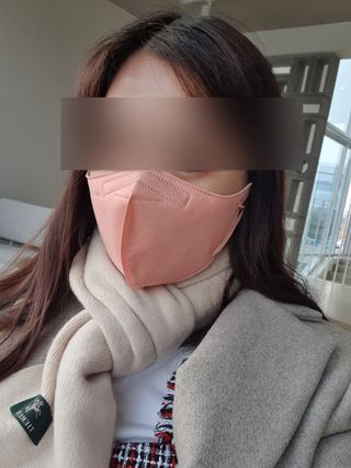 애니가드 셋업마스크 4컬러 각 10매입 [크리미베이지, 캐시미어로즈, 초콜렛브라운, 미드나잇네이비] — 4점을 준 리뷰어가 2022년 2월 올린 사용 사진