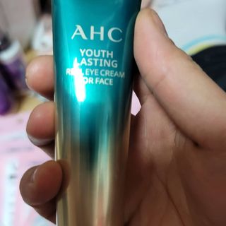 [NEW 탄력유턴 아이크림] AHC 유스 래스팅 리얼 아이크림 포 페이스 — 5점을 준 리뷰어가 2021년 3월 올린 사용 사진