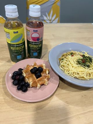 더그레잇티 콤부차 [매일유업] 더그레잇티 44kcal 콤부차 300ml *12개입 (오리지널 6개+베리리치 6개) — 5점을 준 리뷰어가 2023년 8월 올린 사용 사진