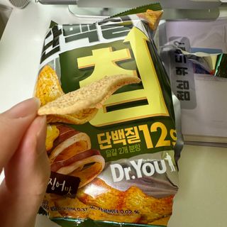 맛있게 채우는 단백질 12g, 닥터유 단백질칩 — 4.5점을 준 리뷰어가 2023년 12월 올린 사용 사진