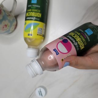 더그레잇티 콤부차 [매일유업] 더그레잇티 44kcal 콤부차 300ml *12개입 (오리지널 6개+베리리치 6개) — 5점을 준 리뷰어가 2023년 7월 올린 사용 사진