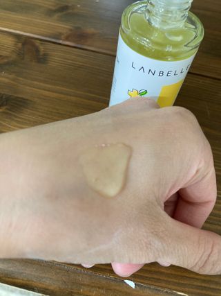 랑벨 비타 에너지 잡티 앰플 50ml 고농축 비타민, 저자극, 수분 촉촉, 미백 앰플 — 4.5점을 준 리뷰어가 2022년 4월 올린 사용 사진