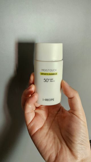 아이레시피 모이스트터치 스포츠 선밀크 50ml (SPF50+ PA+++) — 5점을 준 리뷰어가 2023년 6월 올린 사용 사진
